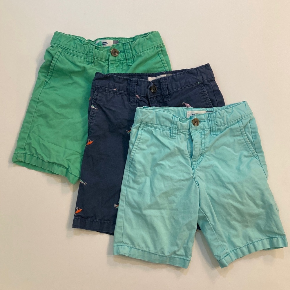 Old Navy toddler boy lot of 3 shorts 4t blue, green, navy lure embroidery
